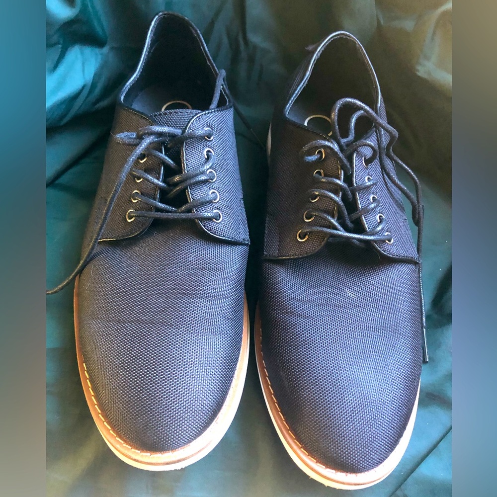 Calvin Klein Men’s Aggussie Dress Shoes